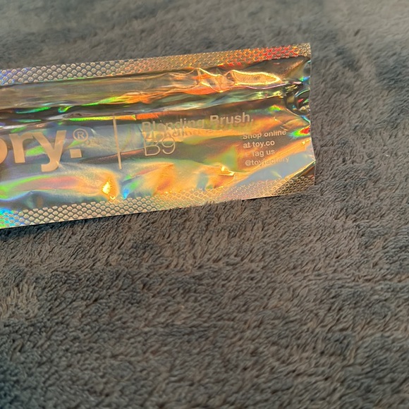 NEW Cosmetic bag bundle powder, highlighter, blending brush, brow gel sleep mask - Picture 12 of 16